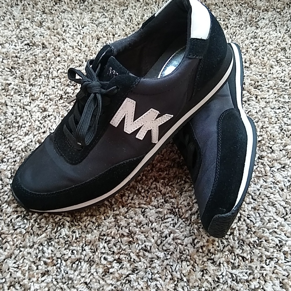 Michael Kors Sharp Black Sneaks